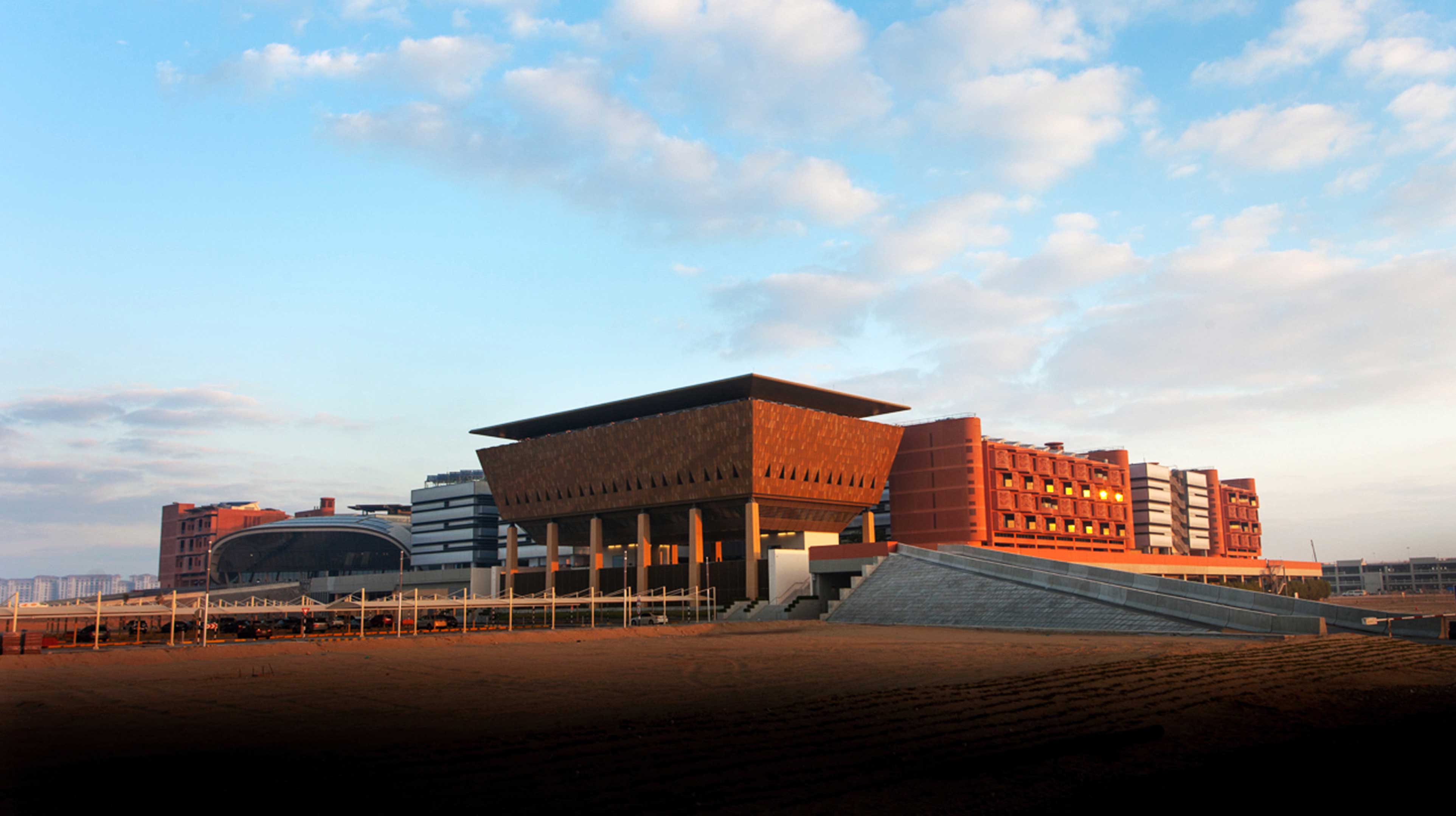 Activiteiten in Medinat Masdar
