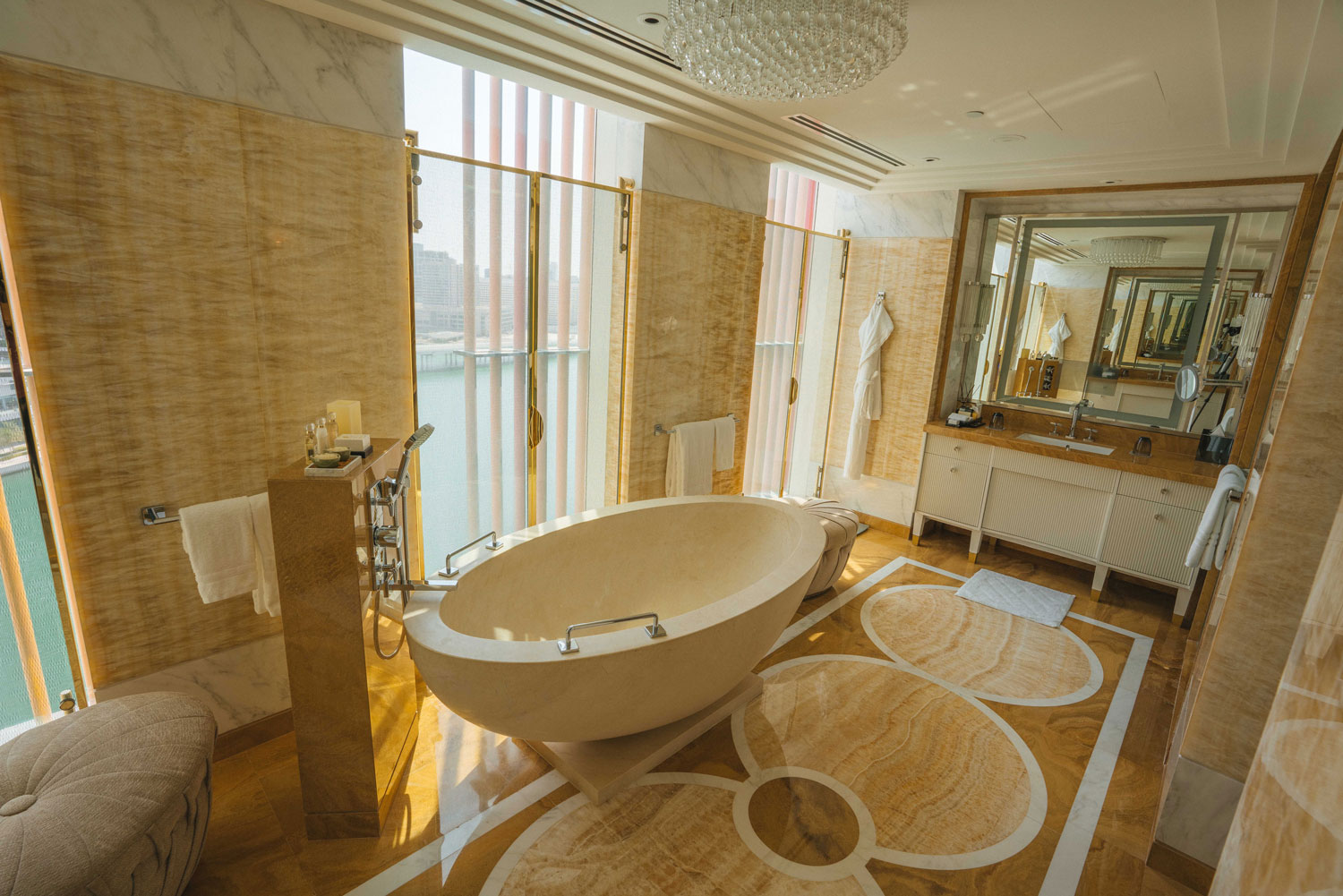 Four seasons Hotel Abu Dhabi