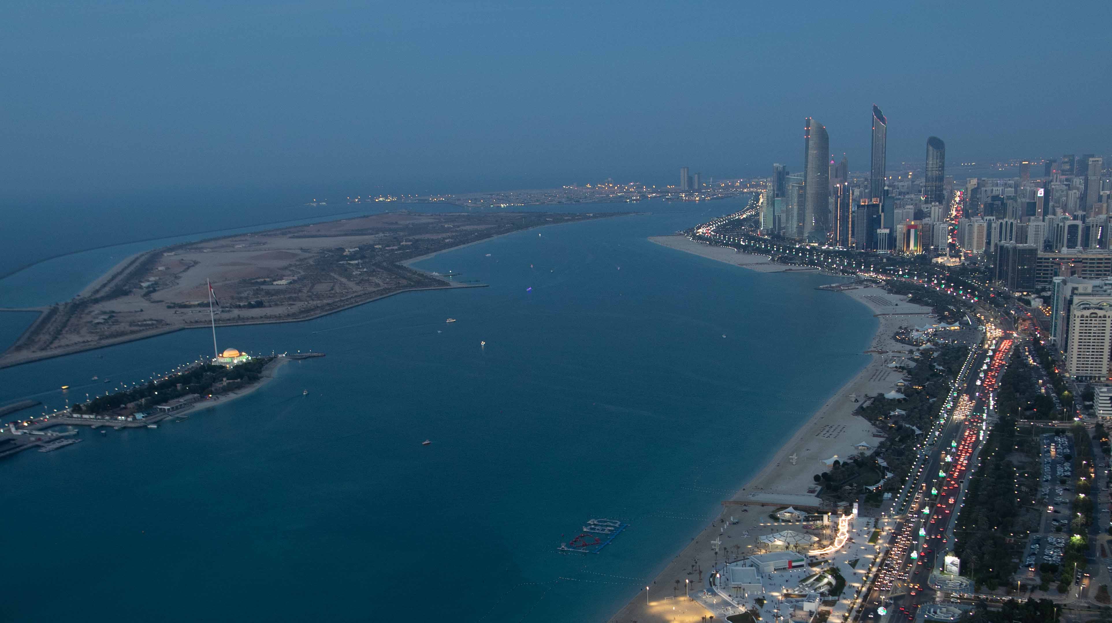 مطعم الظفرة العائم