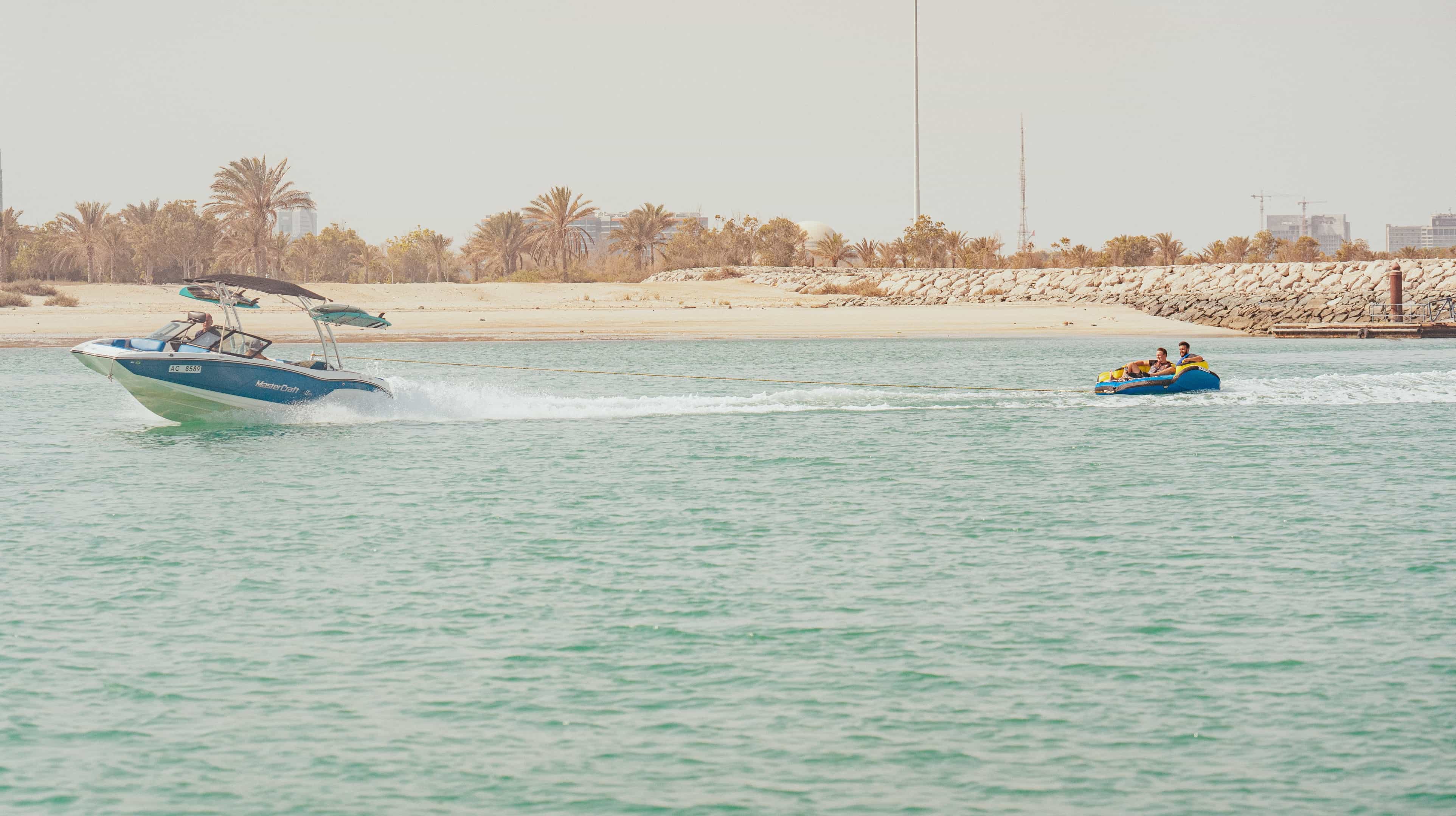 شركة لولو لتأجير اليخوت والقوارب
