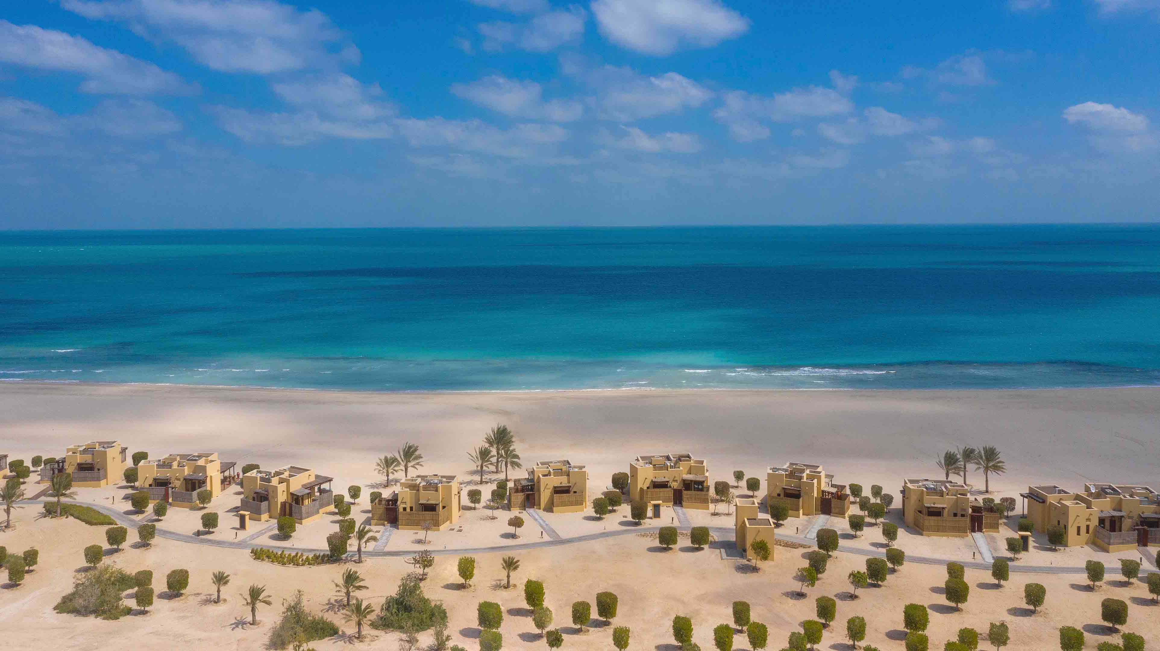 محطة التوقف الشاطئية للسفن السياحية في جزيرة صير بني ياس