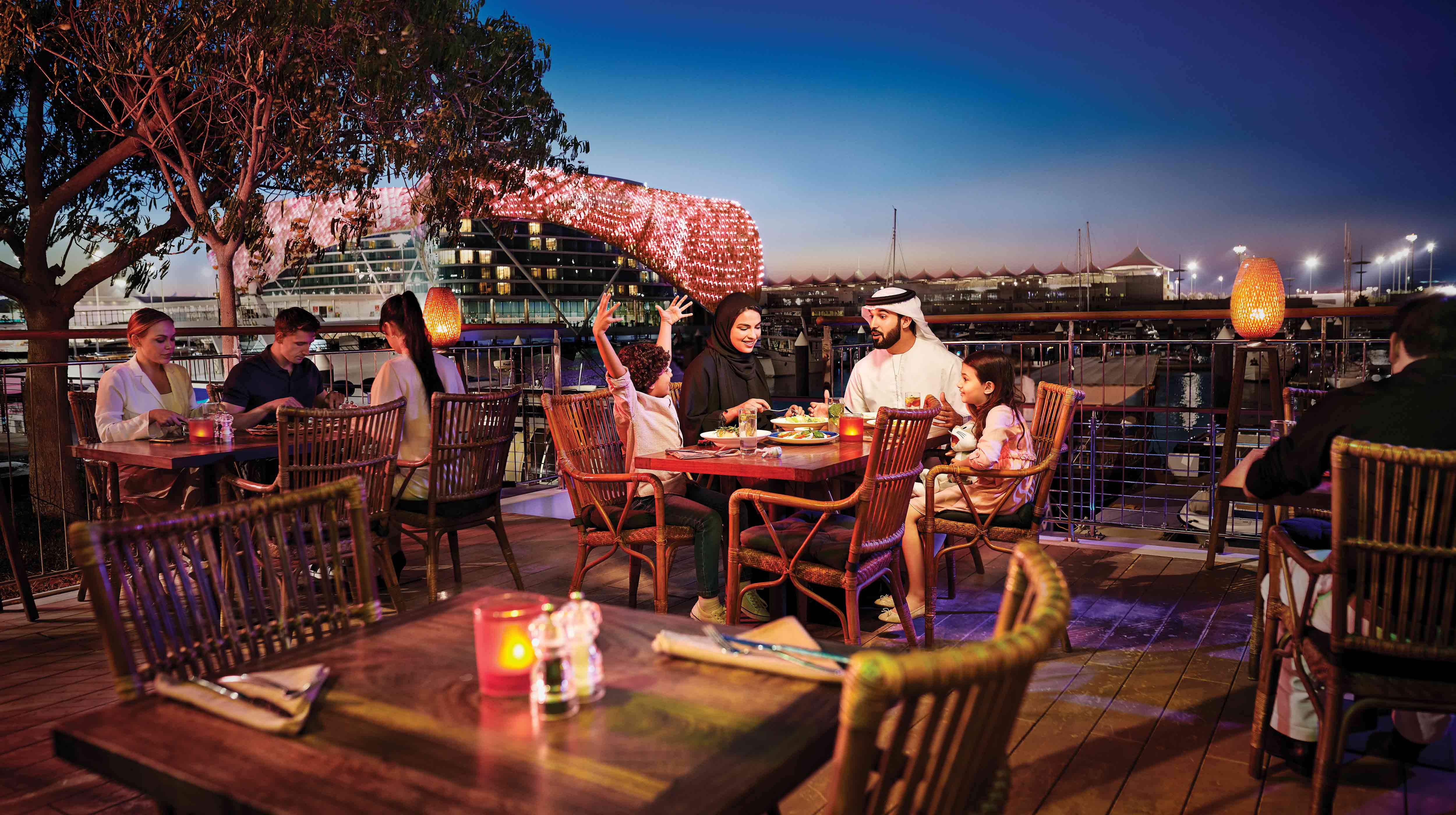  Dining & restaurants